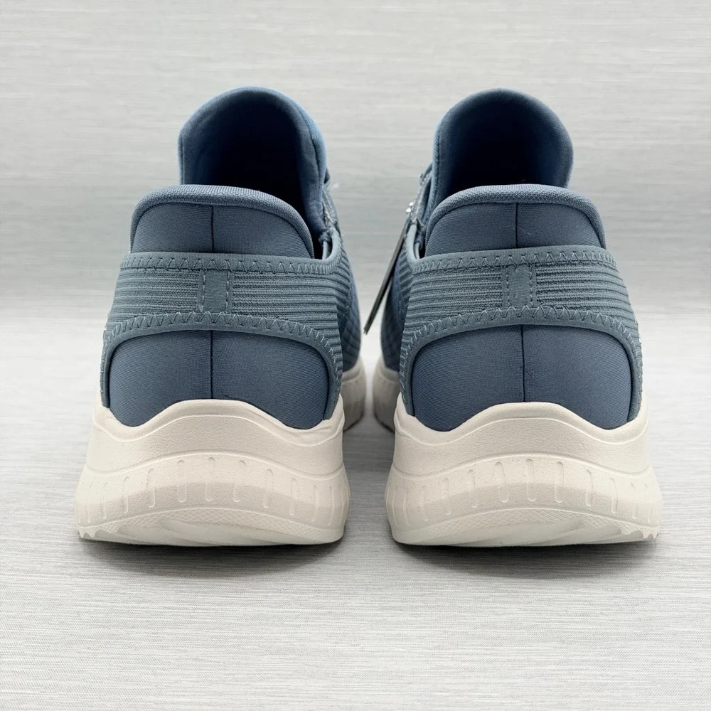 Skechers Women's 9 Sneakers Slip Ins Blue Hands Free Comfort Bobs 117504
